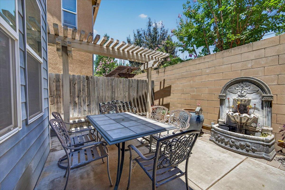 4342 W Artemisa Dr, Fresno, CA 93722