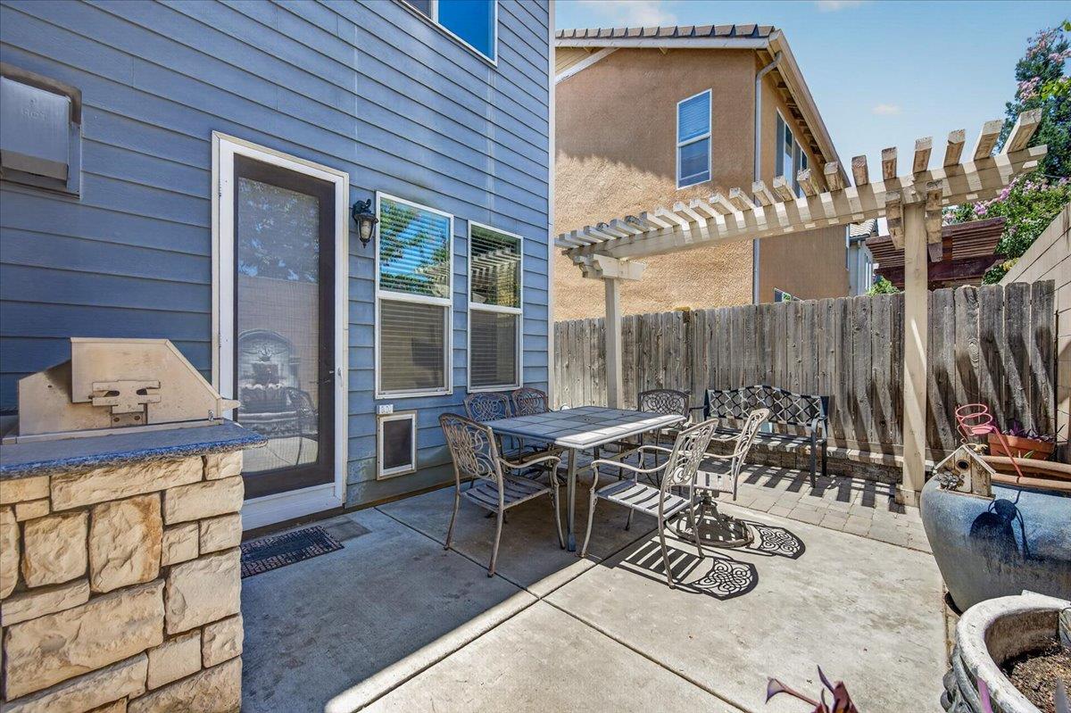 4342 W Artemisa Dr, Fresno, CA 93722