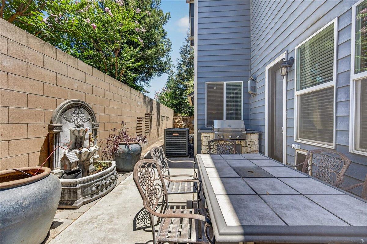 4342 W Artemisa Dr, Fresno, CA 93722