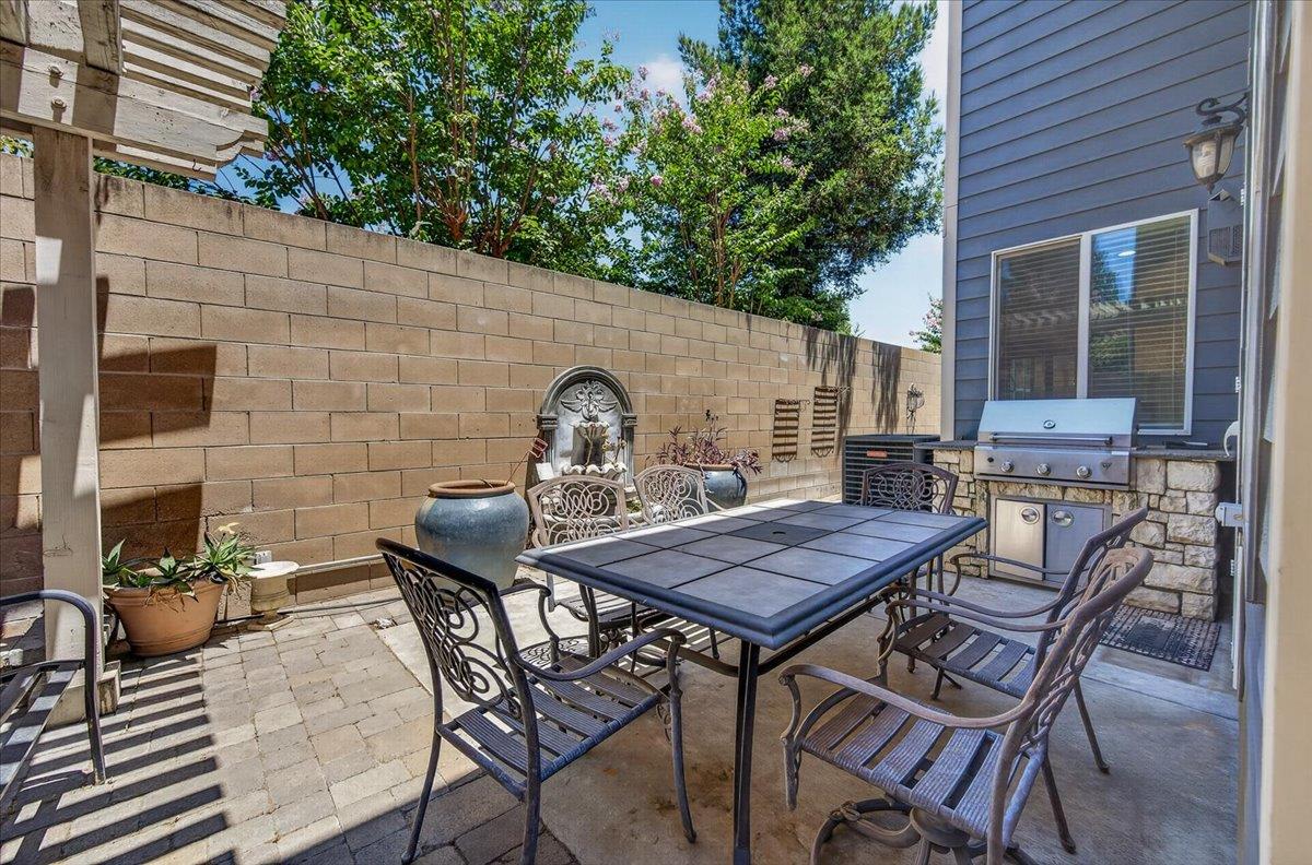 4342 W Artemisa Dr, Fresno, CA 93722