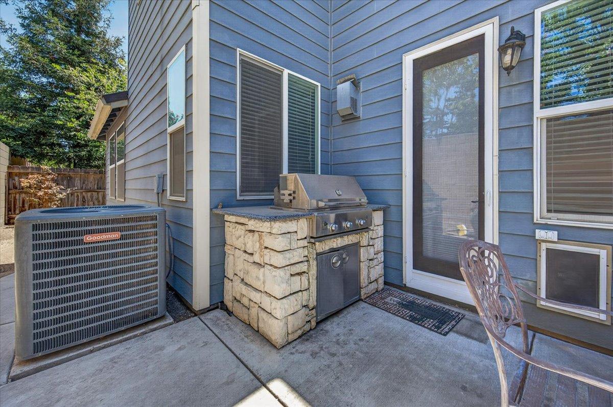 4342 W Artemisa Dr, Fresno, CA 93722