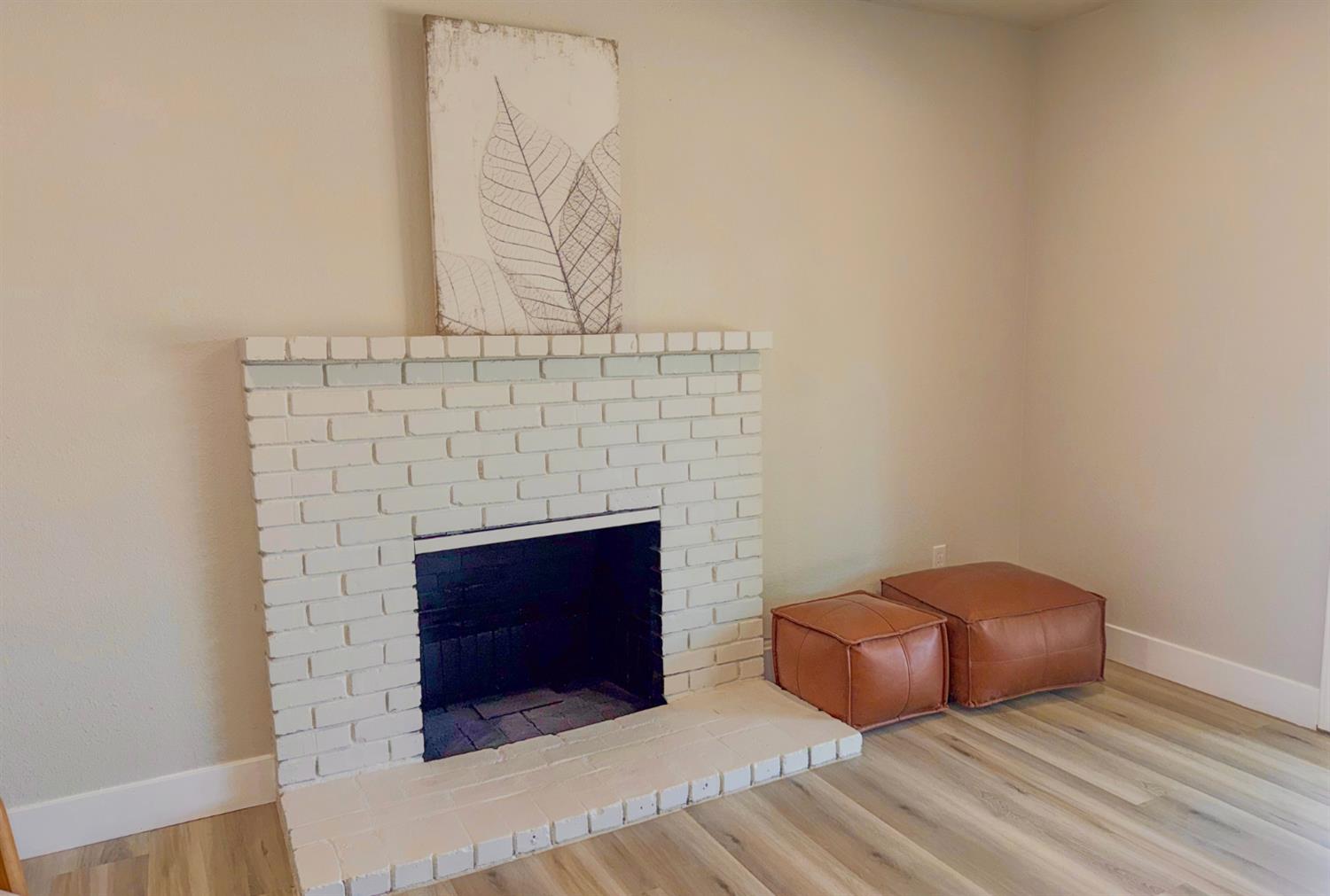 238 W Swift Ave, Clovis, CA 93612