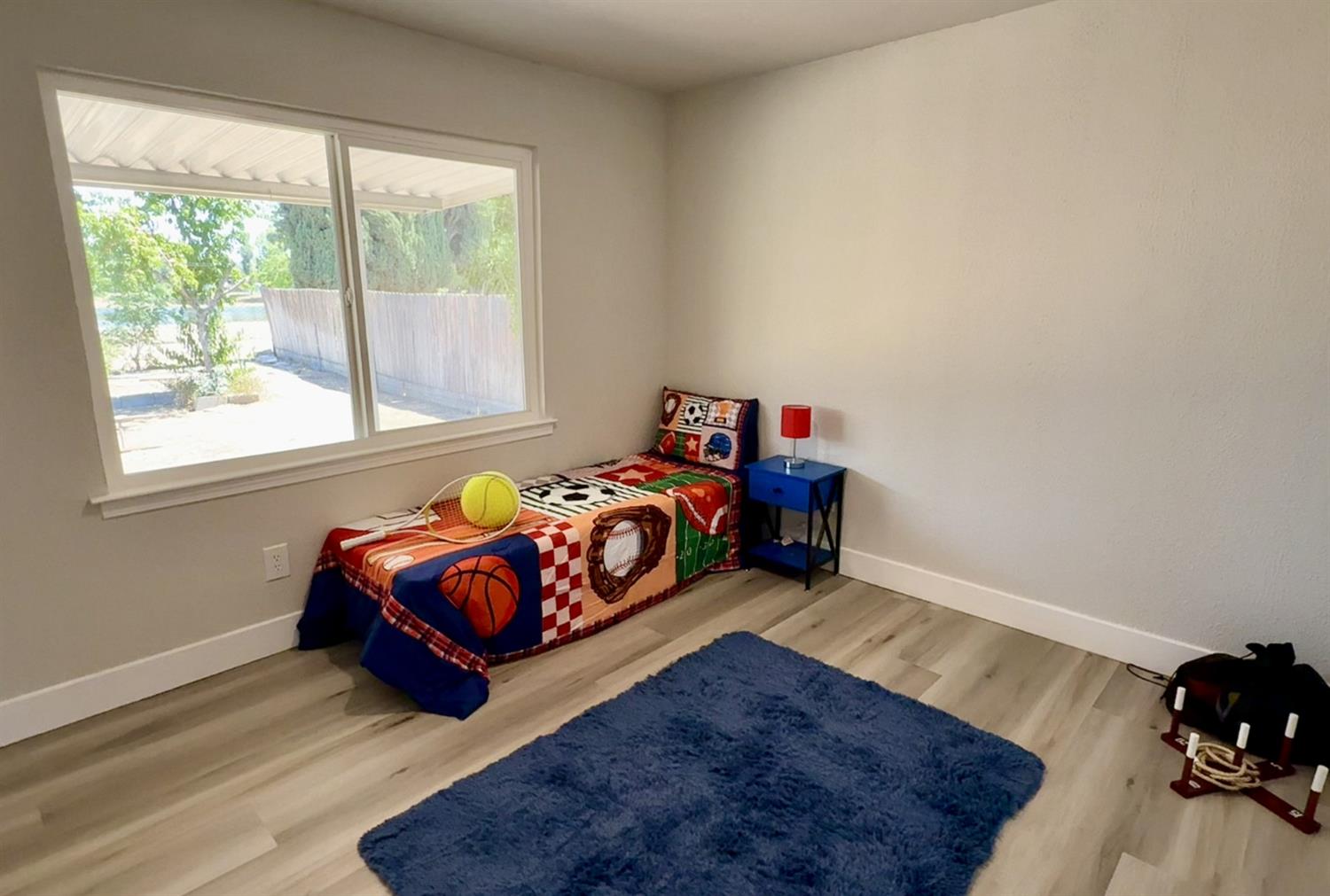 238 W Swift Ave, Clovis, CA 93612