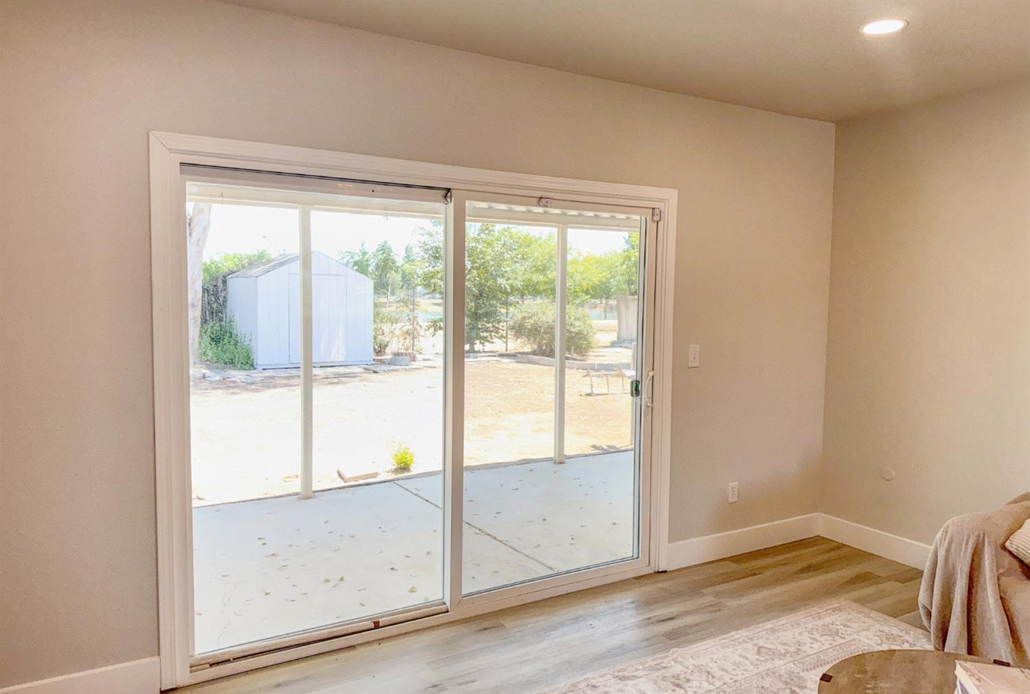 238 W Swift Ave, Clovis, CA 93612