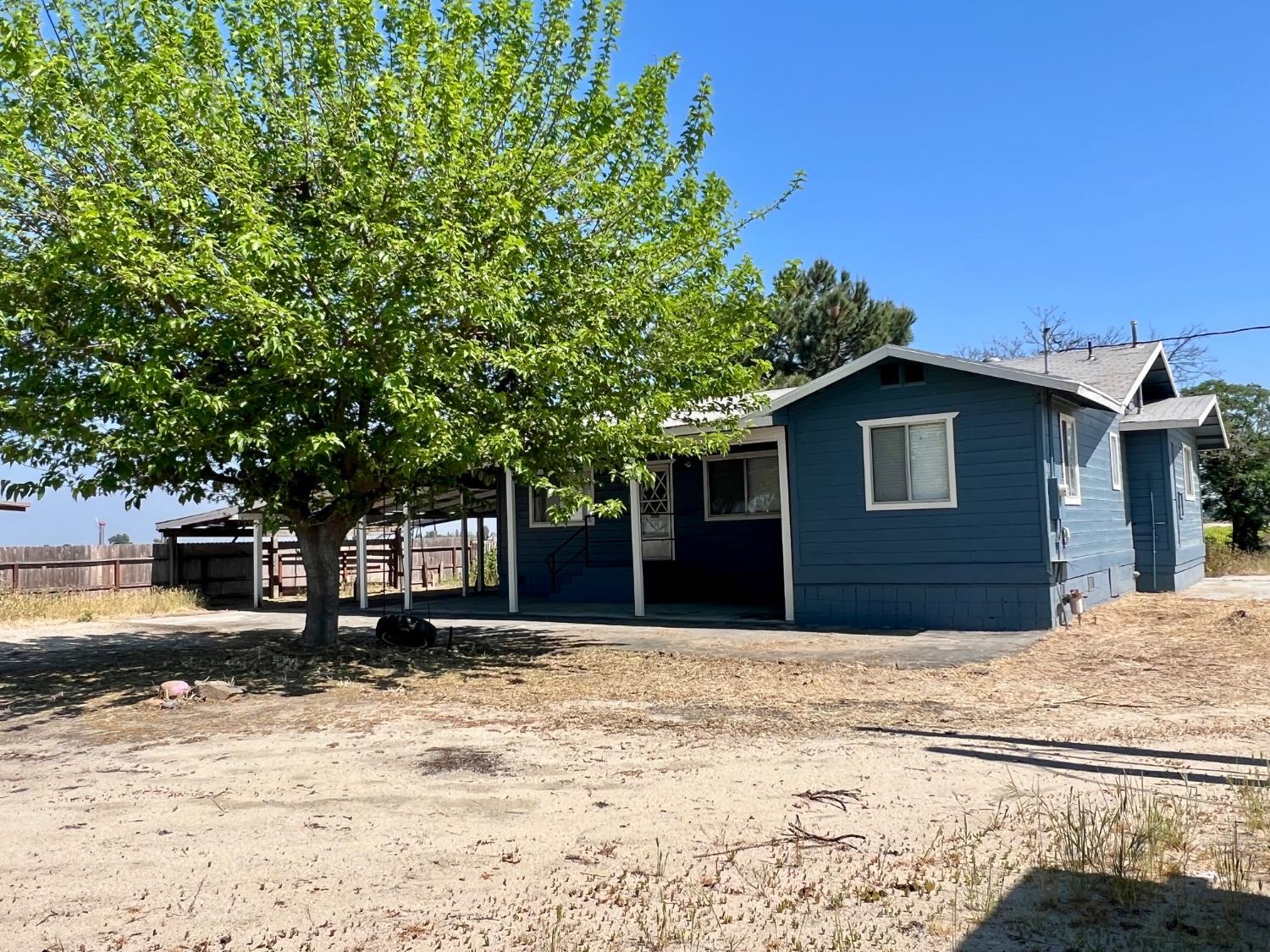 13608 S Academy, Kingsburg, CA 93631