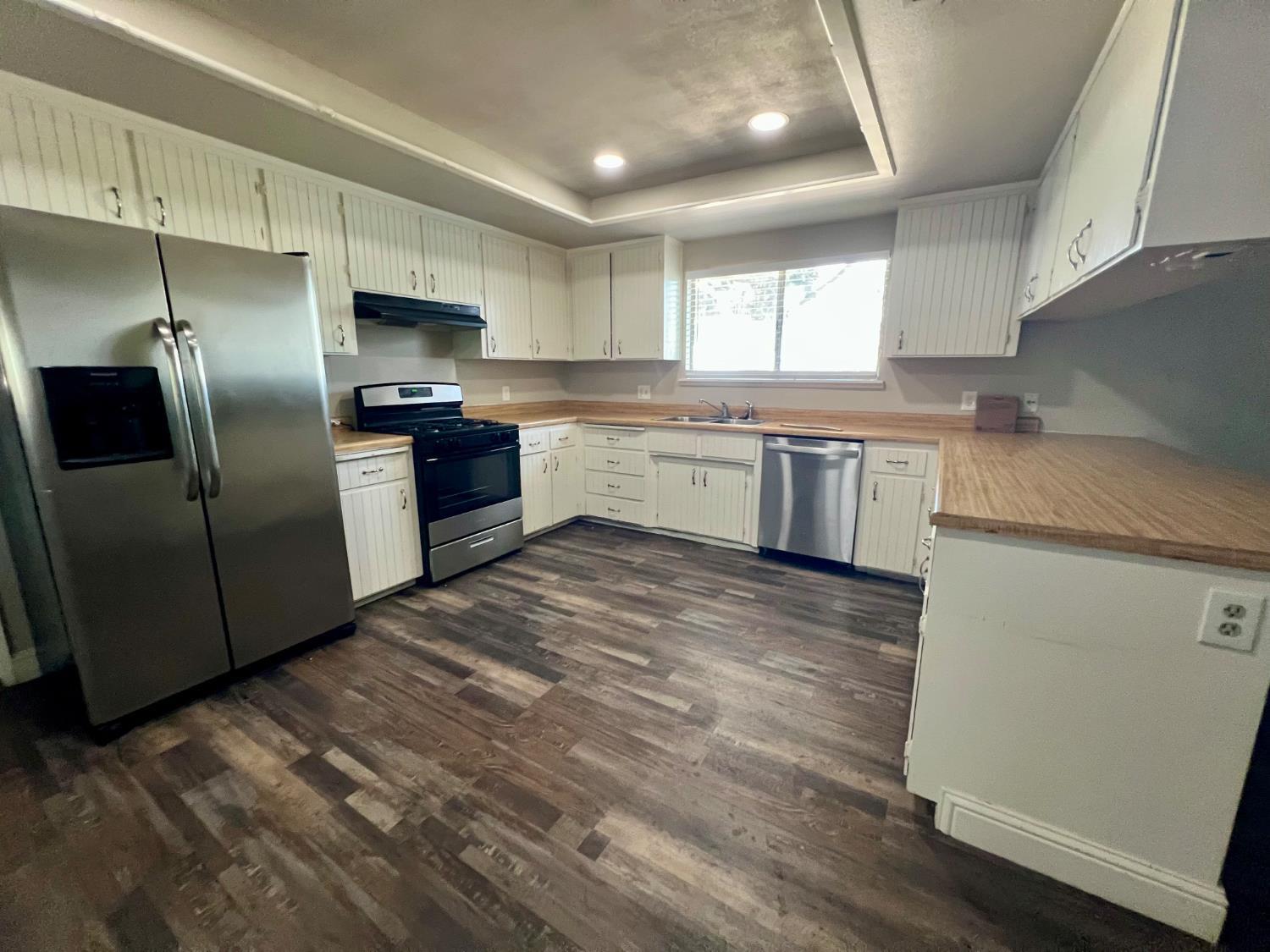 13608 S Academy, Kingsburg, CA 93631