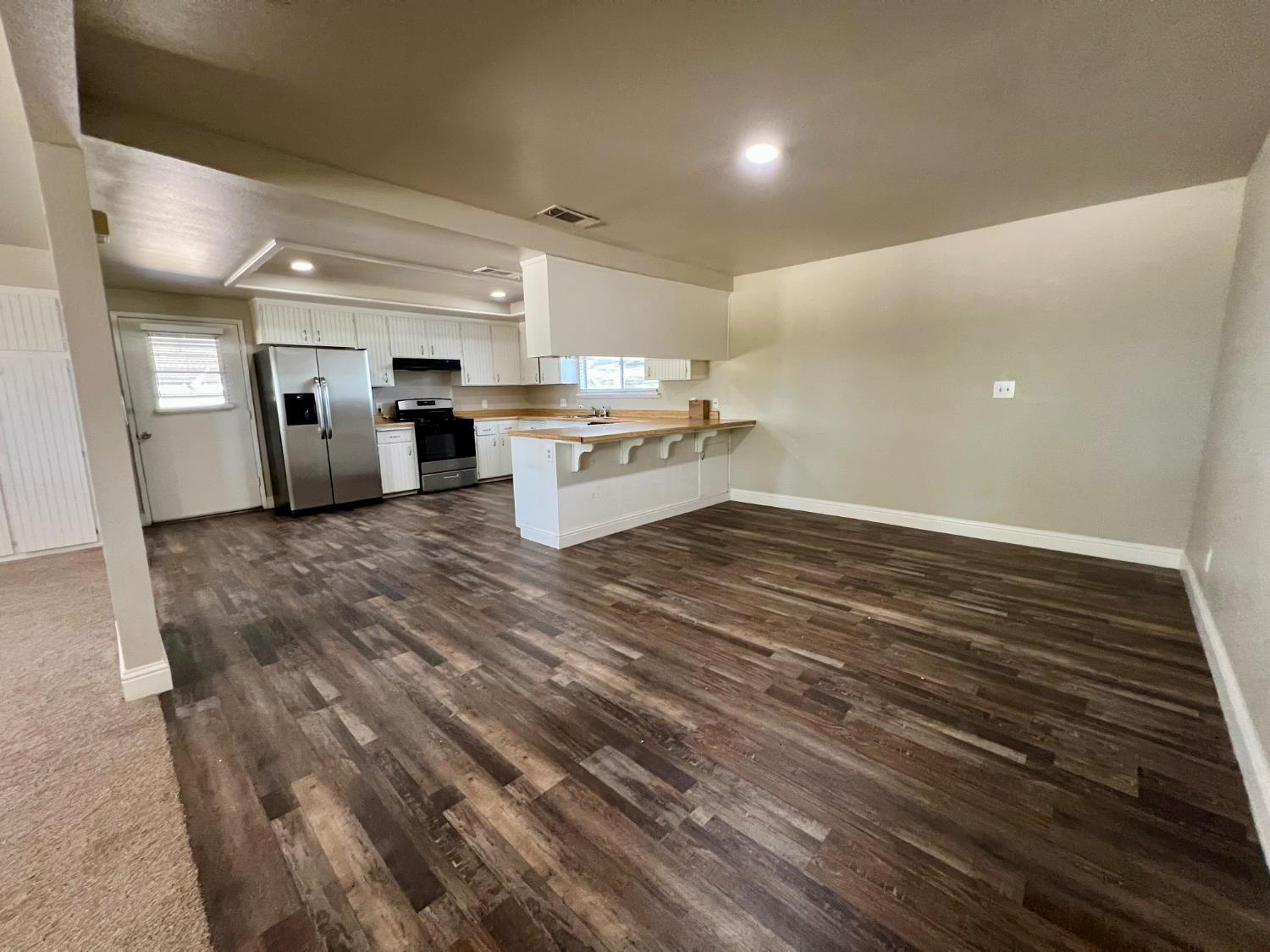 13608 S Academy, Kingsburg, CA 93631