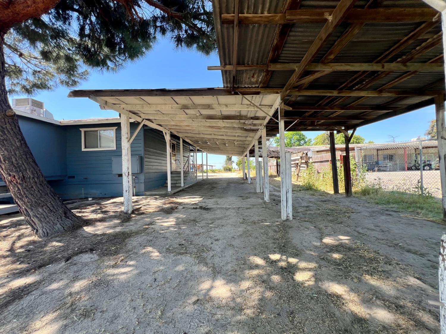 13608 S Academy, Kingsburg, CA 93631