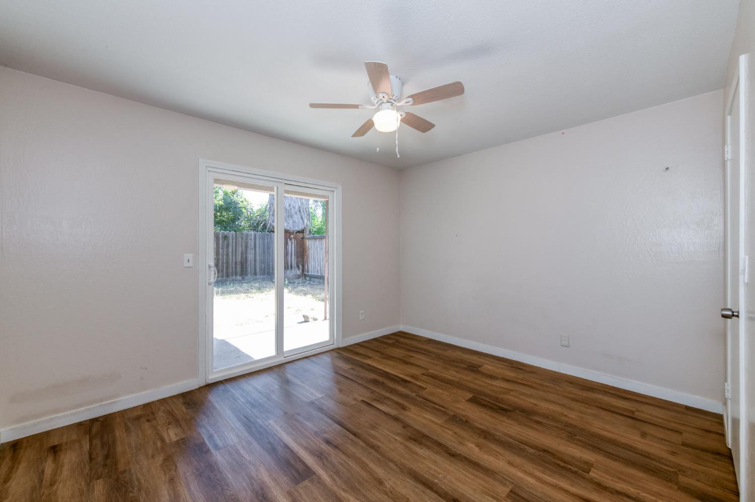 4372 N Cornelia Ave, Fresno, CA 93722