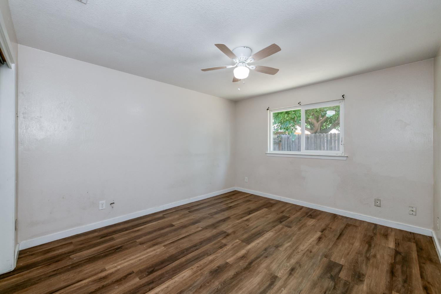 4372 N Cornelia Ave, Fresno, CA 93722