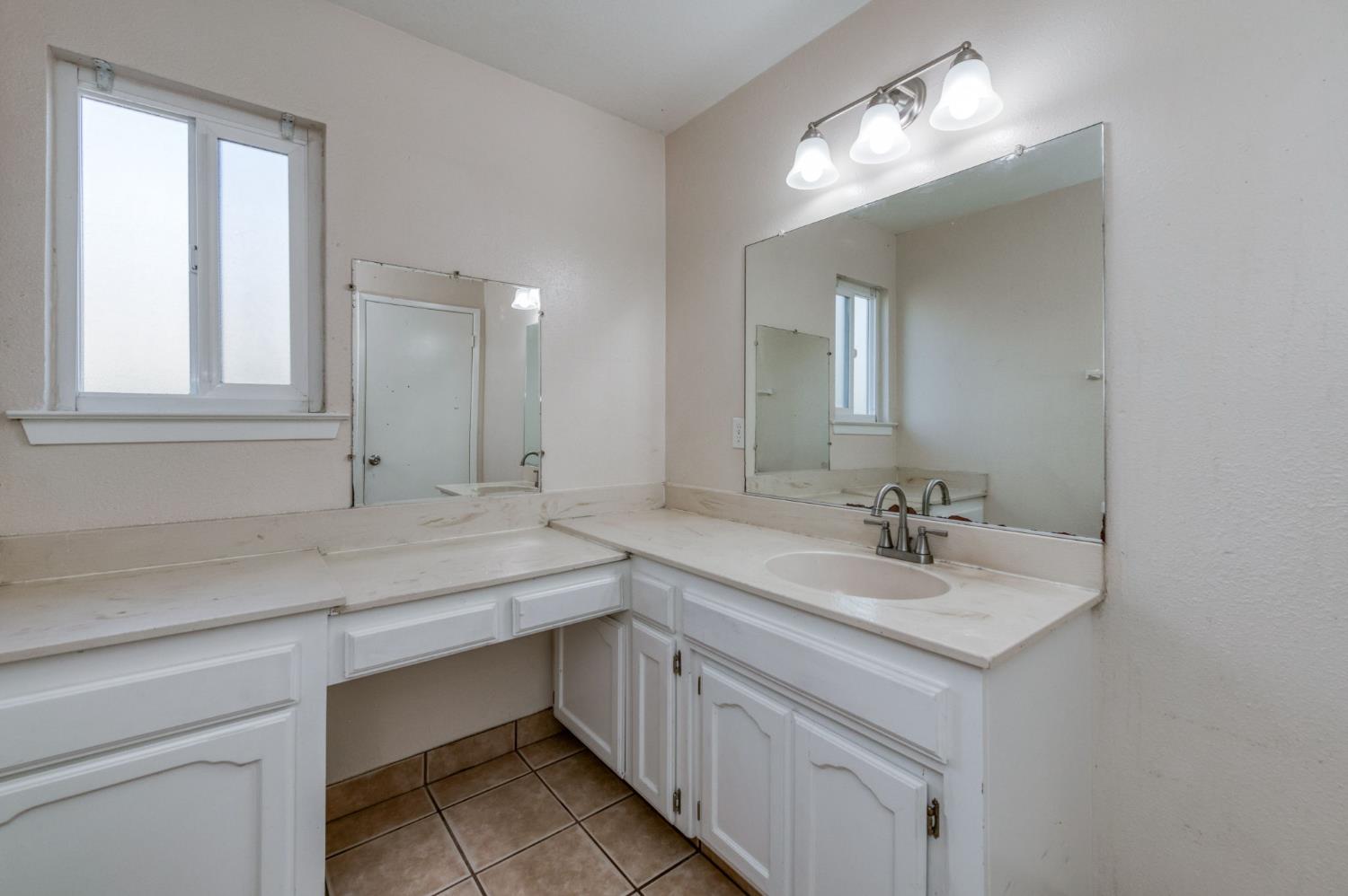 4372 N Cornelia Ave, Fresno, CA 93722