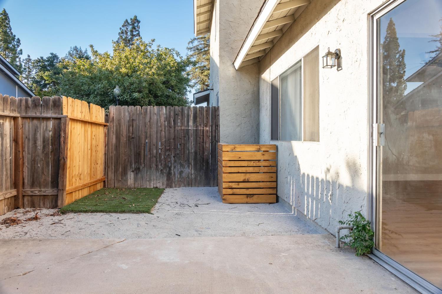 4761 N Cedar Ave #102, Fresno, CA 93726
