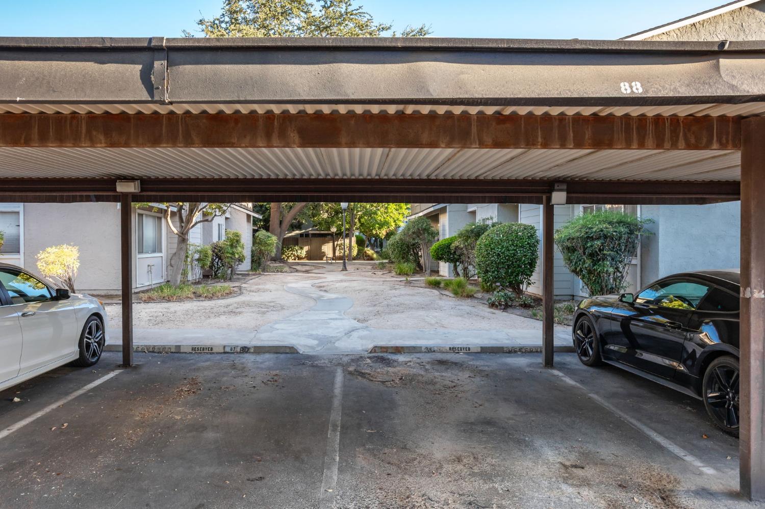 4761 N Cedar Ave #102, Fresno, CA 93726
