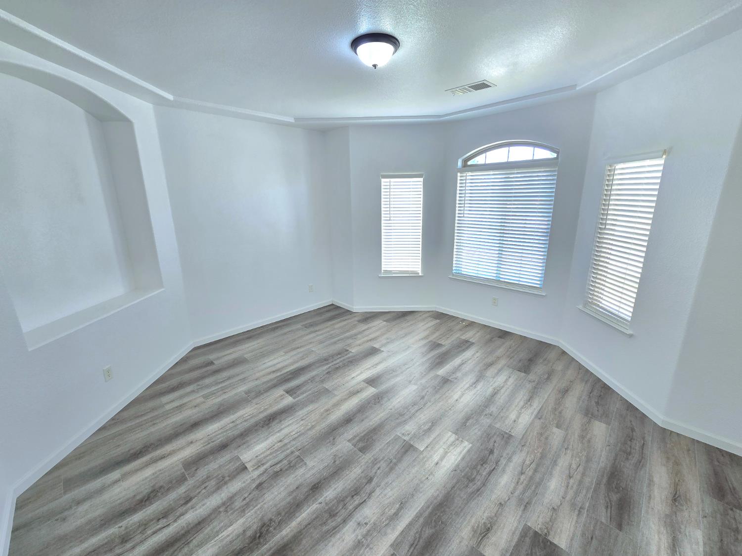 6517 E Amherst Ave, Fresno, CA 93727