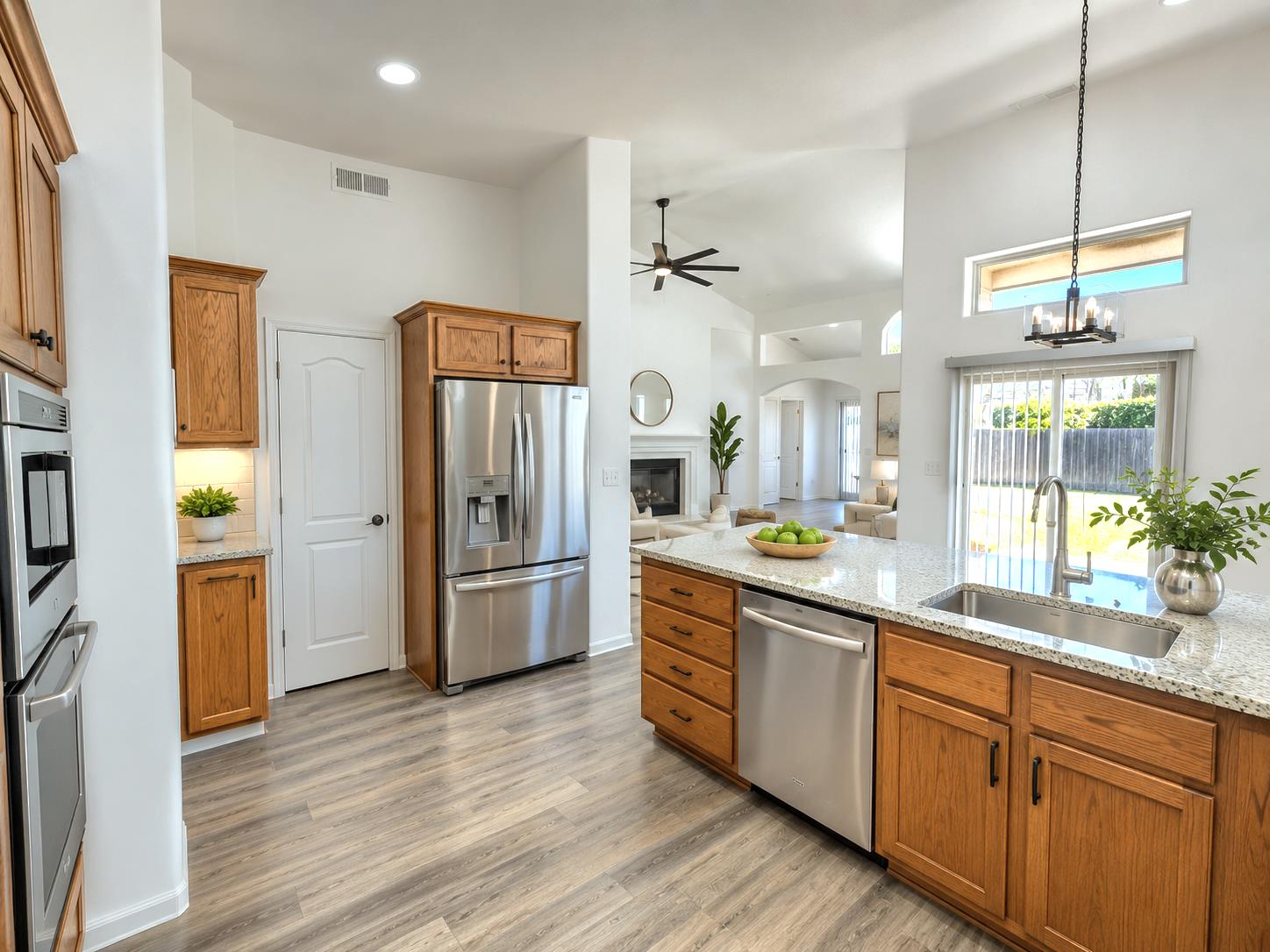 6517 E Amherst Ave, Fresno, CA 93727