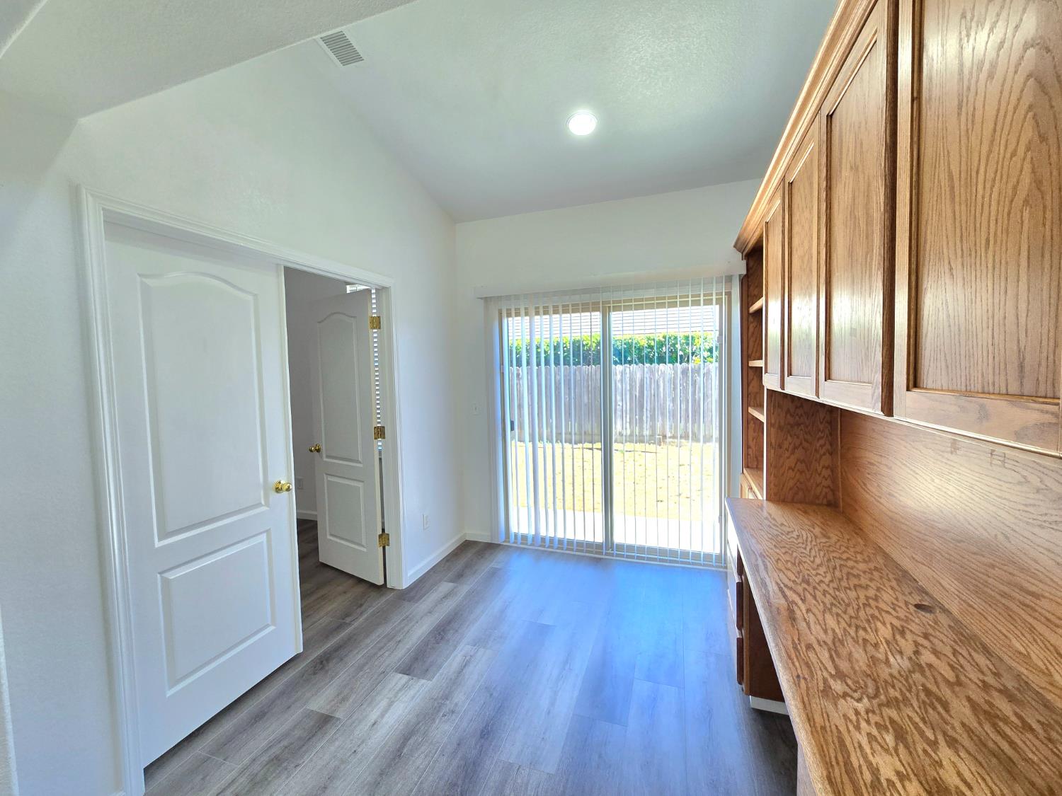 6517 E Amherst Ave, Fresno, CA 93727