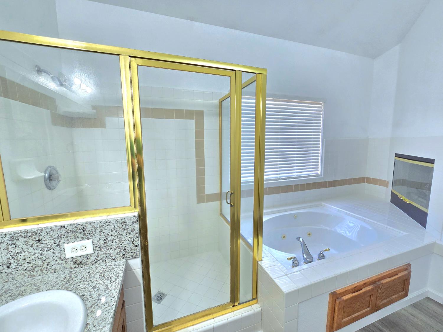 6517 E Amherst Ave, Fresno, CA 93727