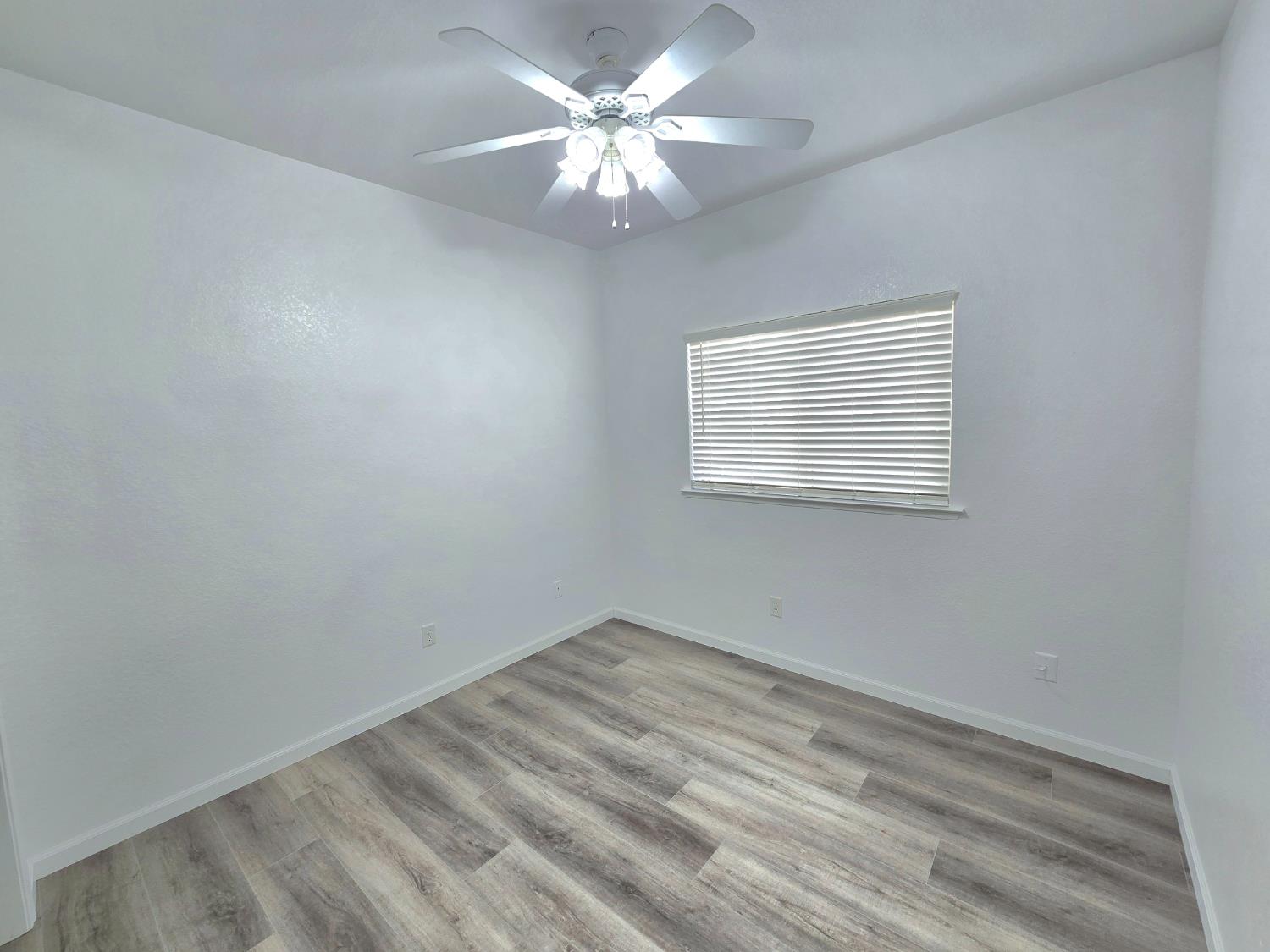 6517 E Amherst Ave, Fresno, CA 93727