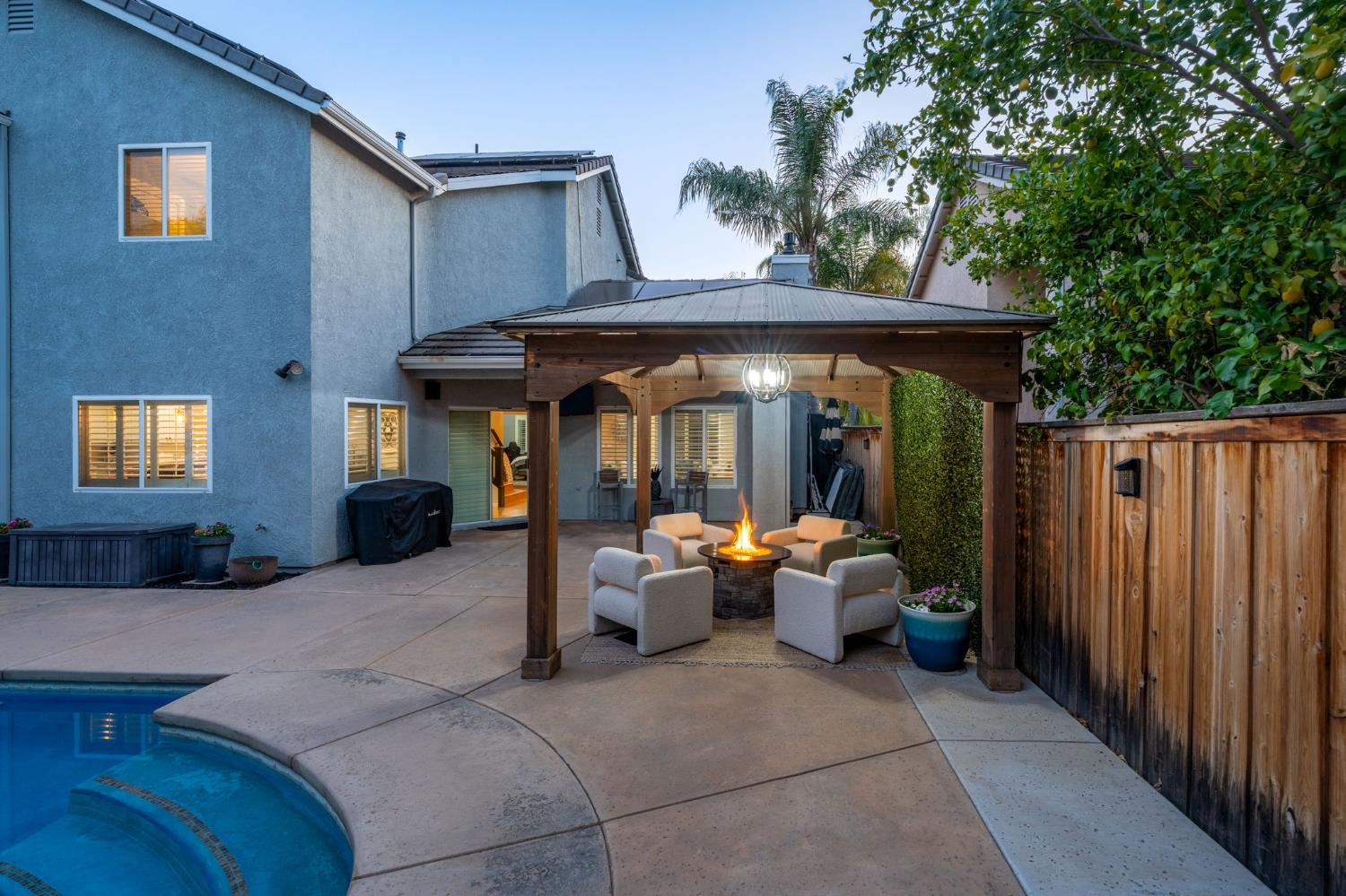 9568 N Ann Ave, Fresno, CA 93720