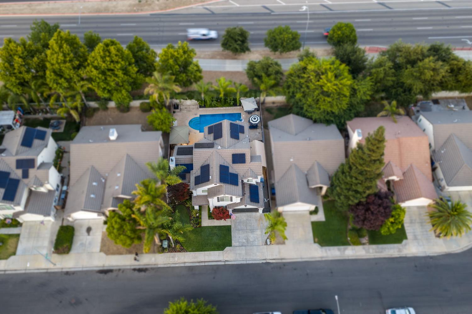 9568 N Ann Ave, Fresno, CA 93720