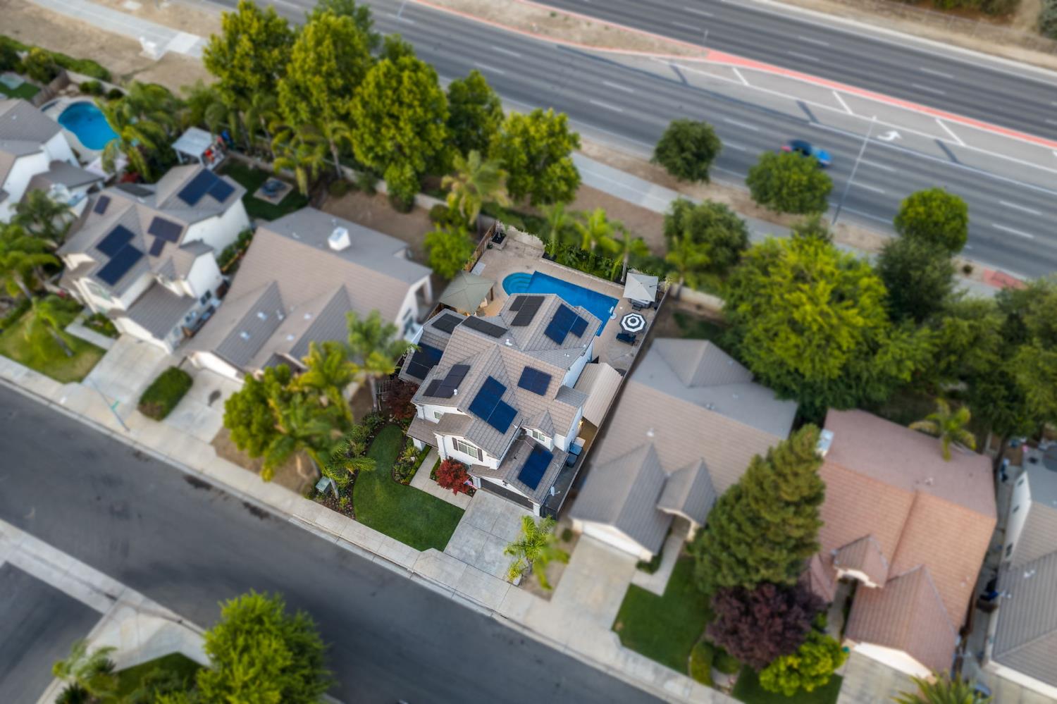 9568 N Ann Ave, Fresno, CA 93720