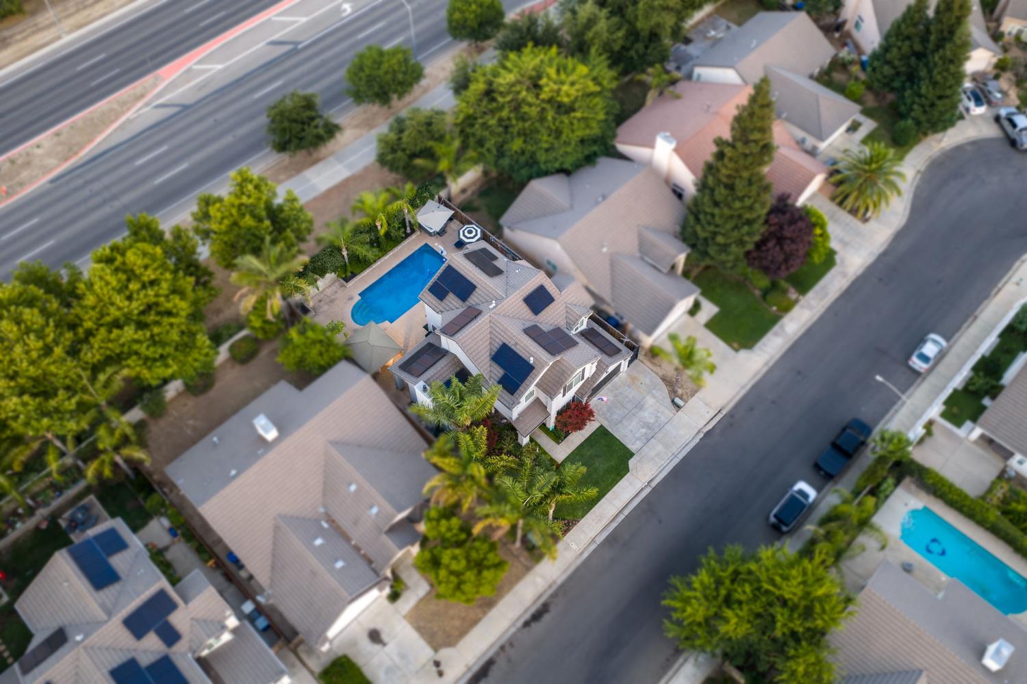 9568 N Ann Ave, Fresno, CA 93720