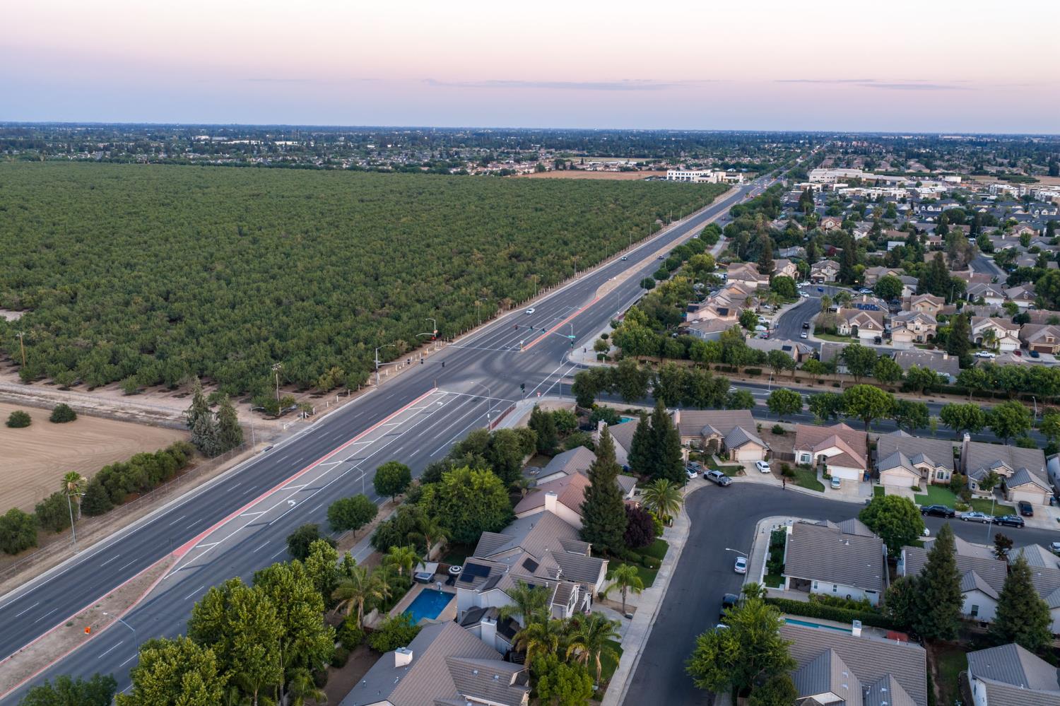 9568 N Ann Ave, Fresno, CA 93720