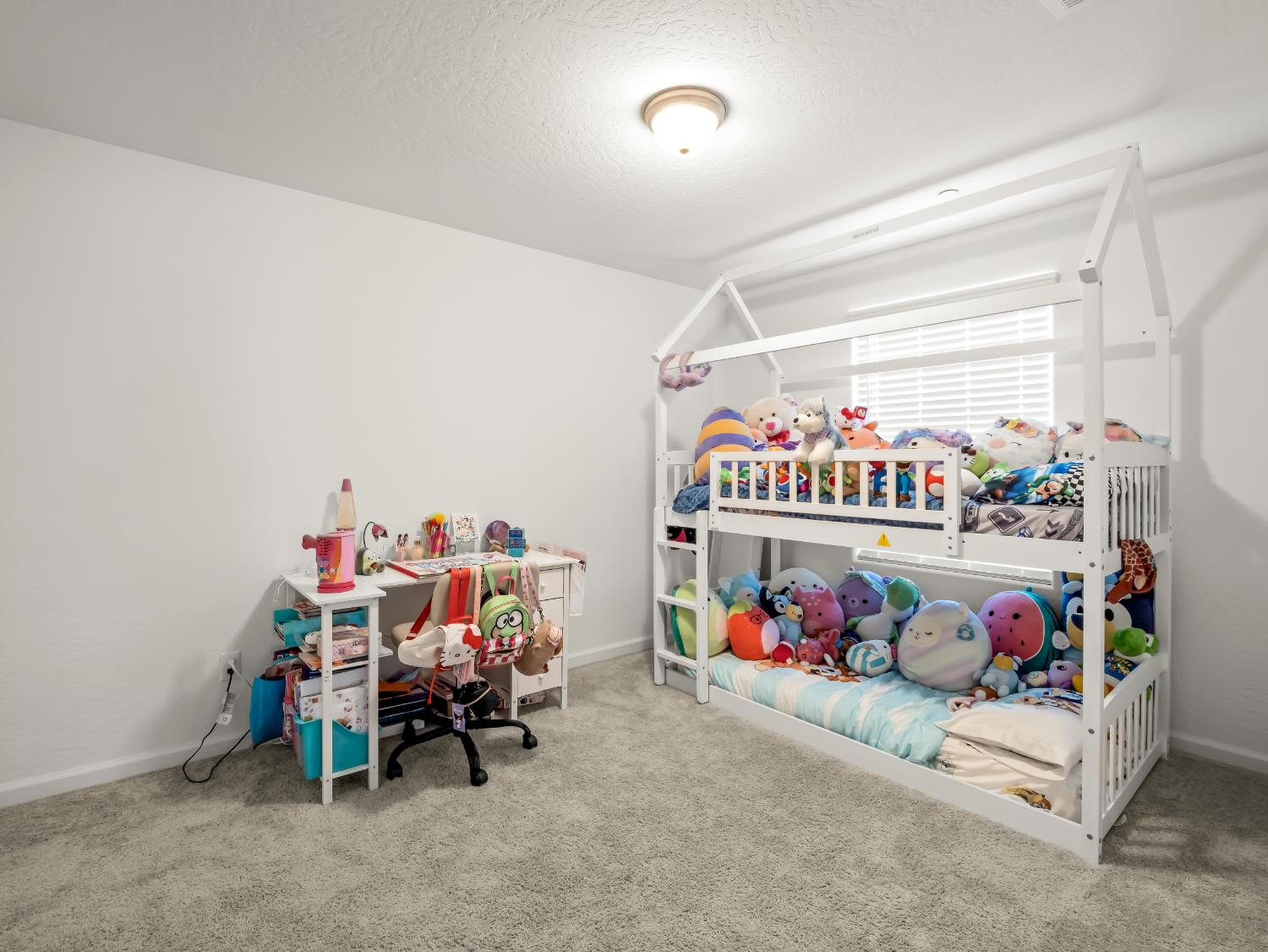 4225 N Sandrini Ave, Fresno, CA 93723