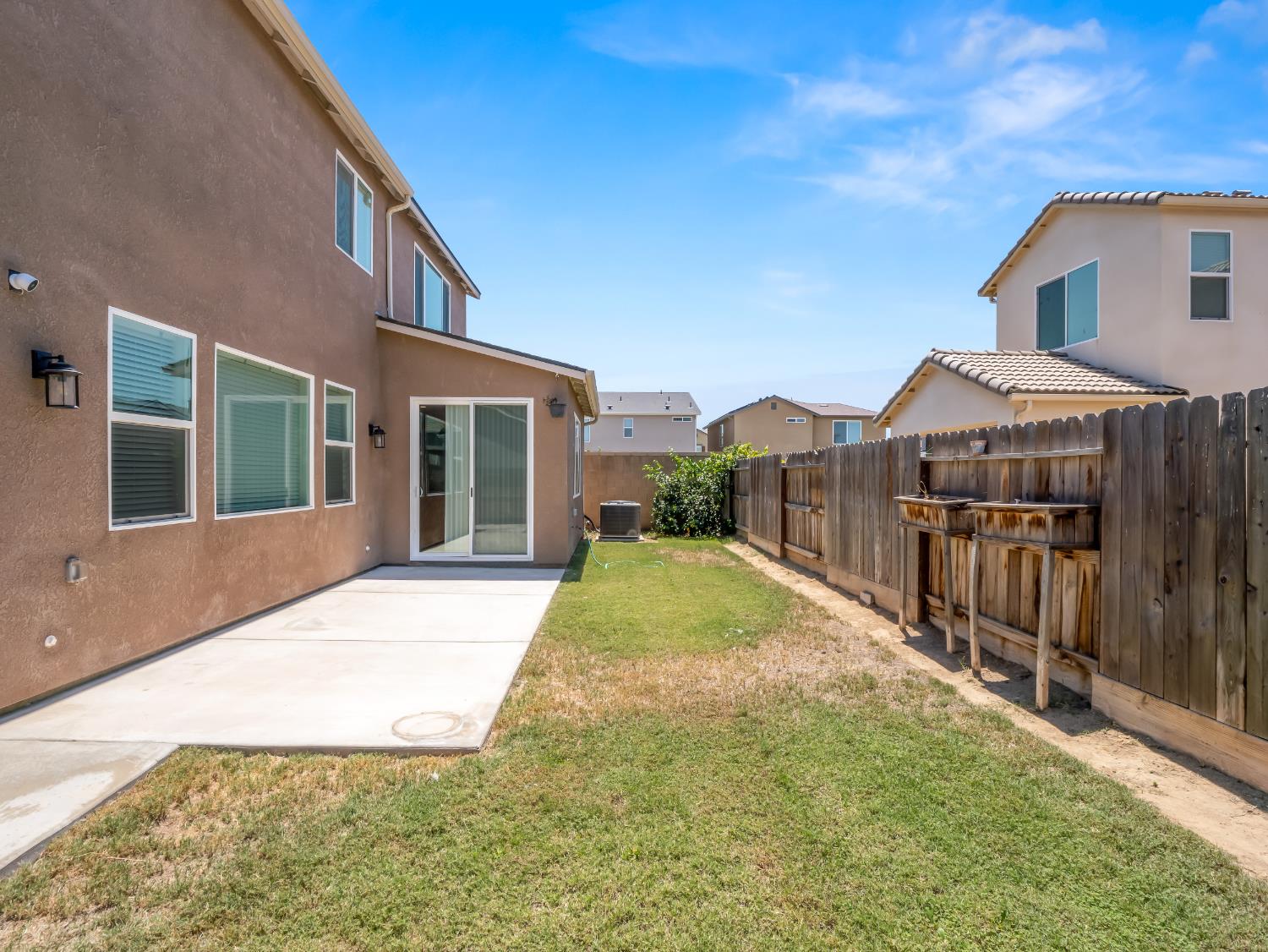 4225 N Sandrini Ave, Fresno, CA 93723