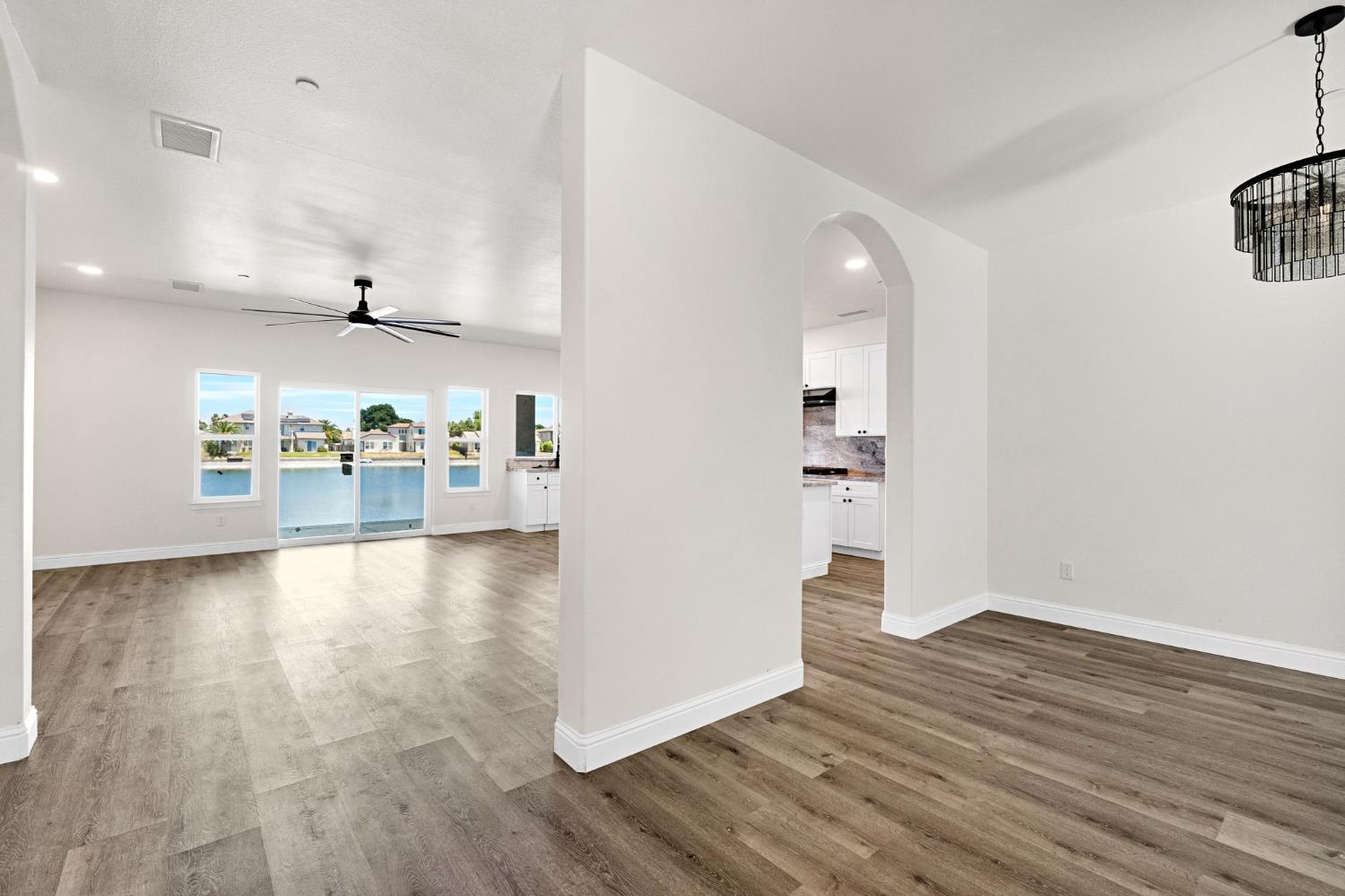 8215 LAKE SHORE DRIVE, Chowchilla, CA 93610