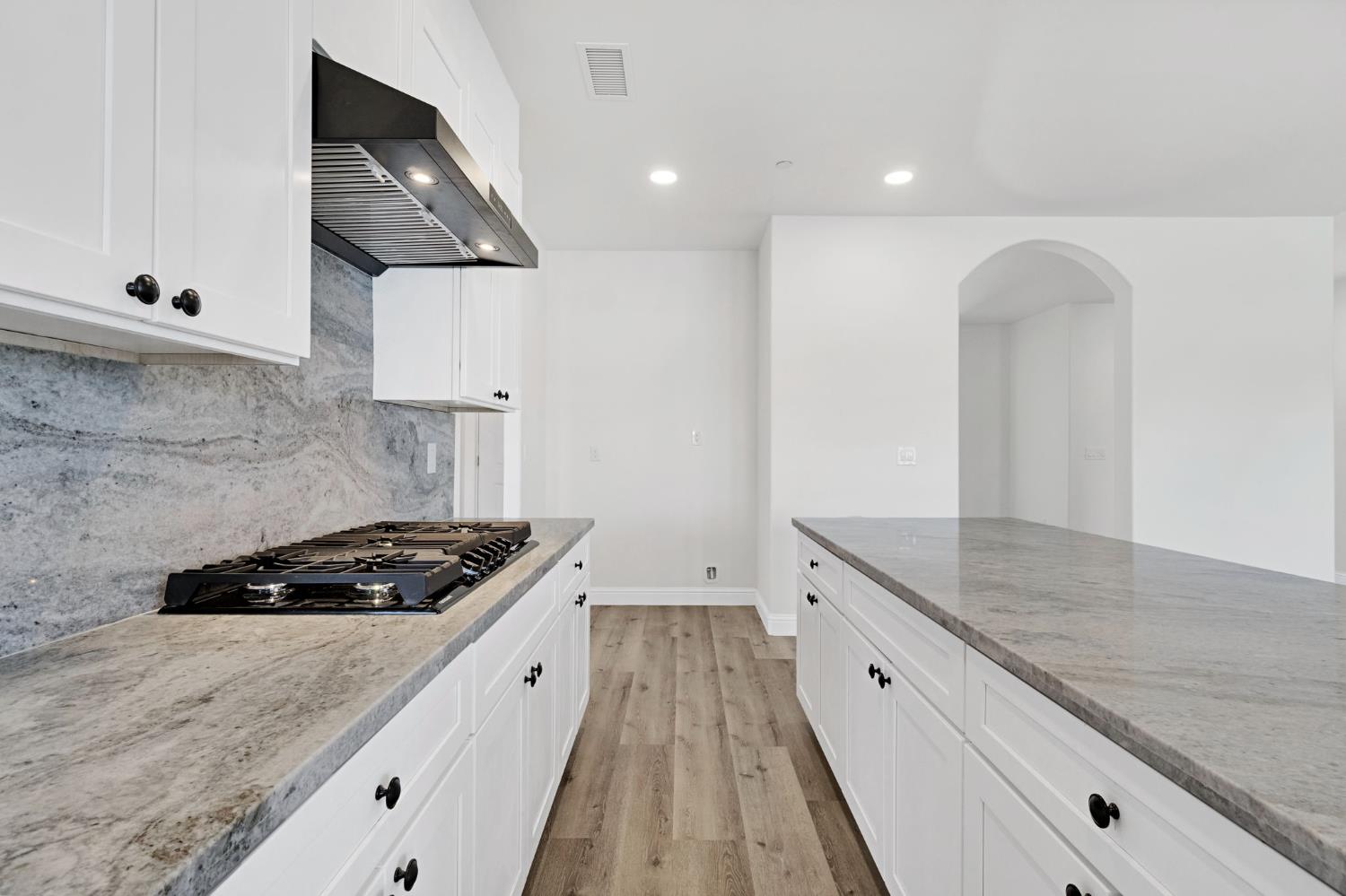 8215 LAKE SHORE DRIVE, Chowchilla, CA 93610
