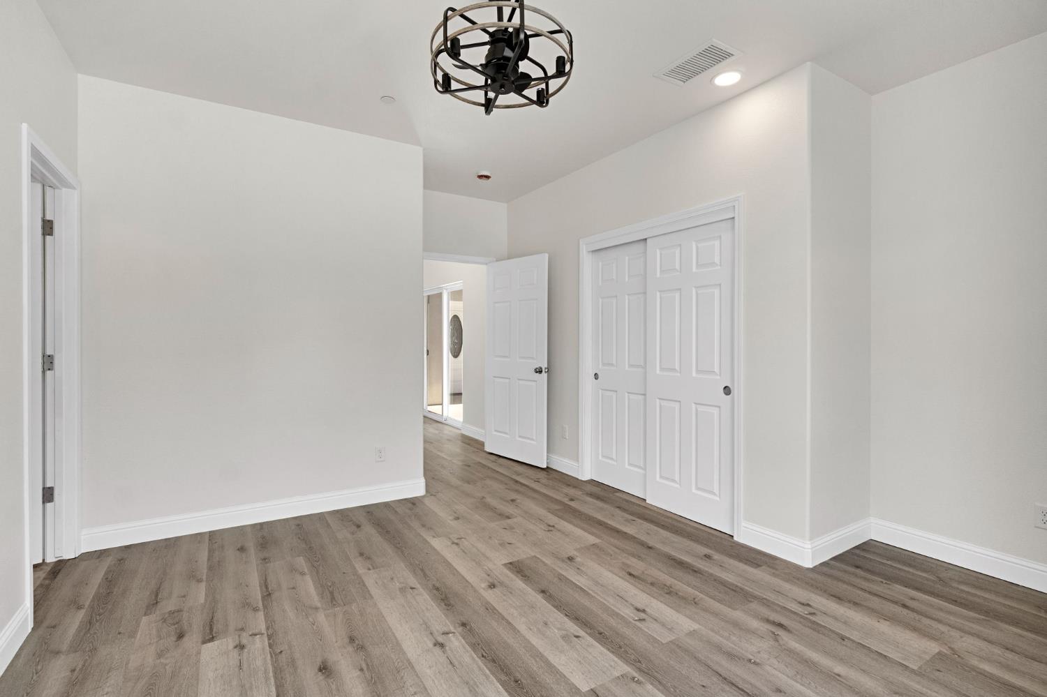 8215 LAKE SHORE DRIVE, Chowchilla, CA 93610