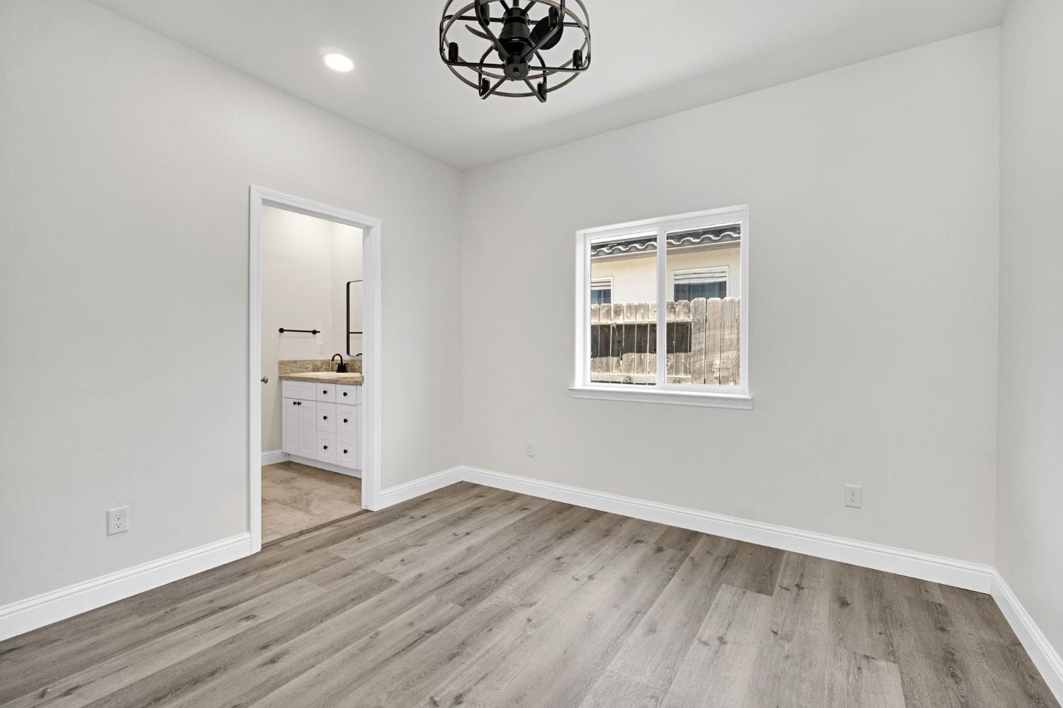 8215 LAKE SHORE DRIVE, Chowchilla, CA 93610