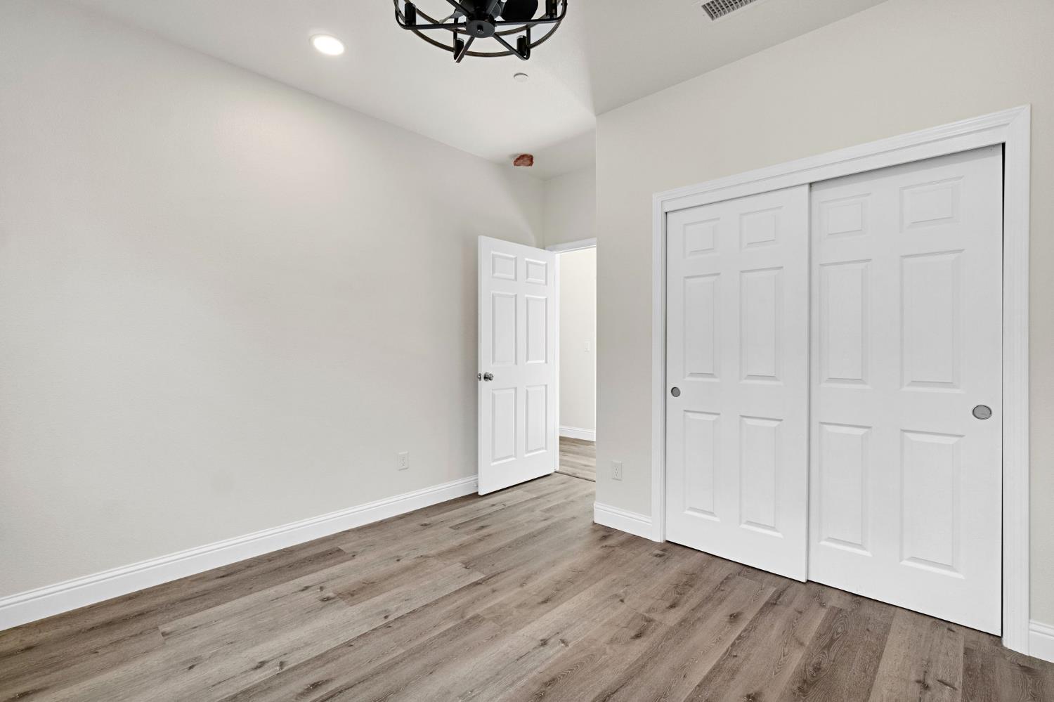 8215 LAKE SHORE DRIVE, Chowchilla, CA 93610