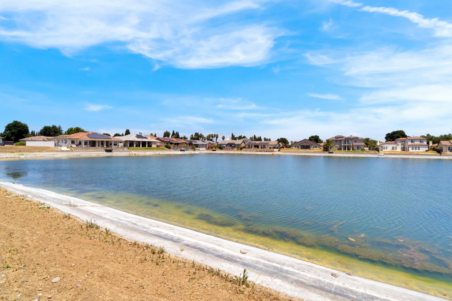 8215 LAKE SHORE DRIVE, Chowchilla, CA 93610