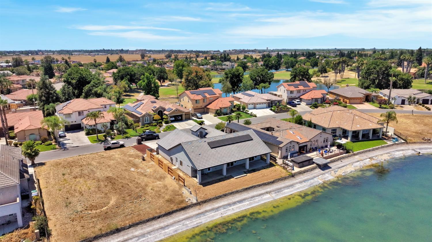 8215 LAKE SHORE DRIVE, Chowchilla, CA 93610