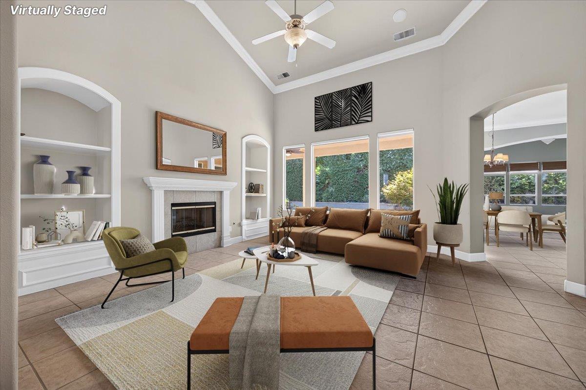 11 W Jordan Ave, Clovis, CA 93611