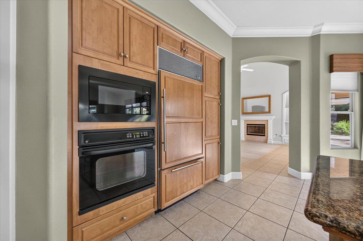 11 W Jordan Ave, Clovis, CA 93611