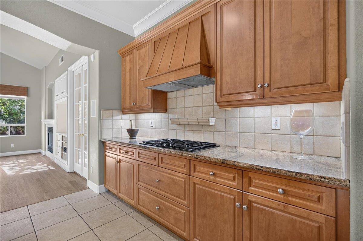 11 W Jordan Ave, Clovis, CA 93611