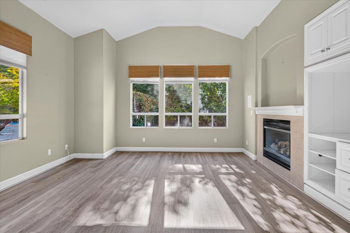 11 W Jordan Ave, Clovis, CA 93611