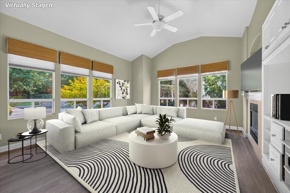 11 W Jordan Ave, Clovis, CA 93611