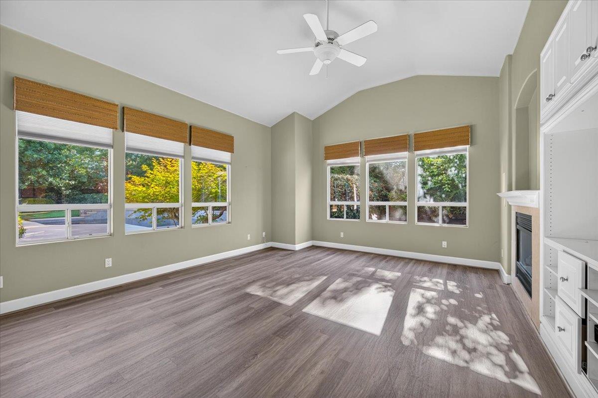 11 W Jordan Ave, Clovis, CA 93611