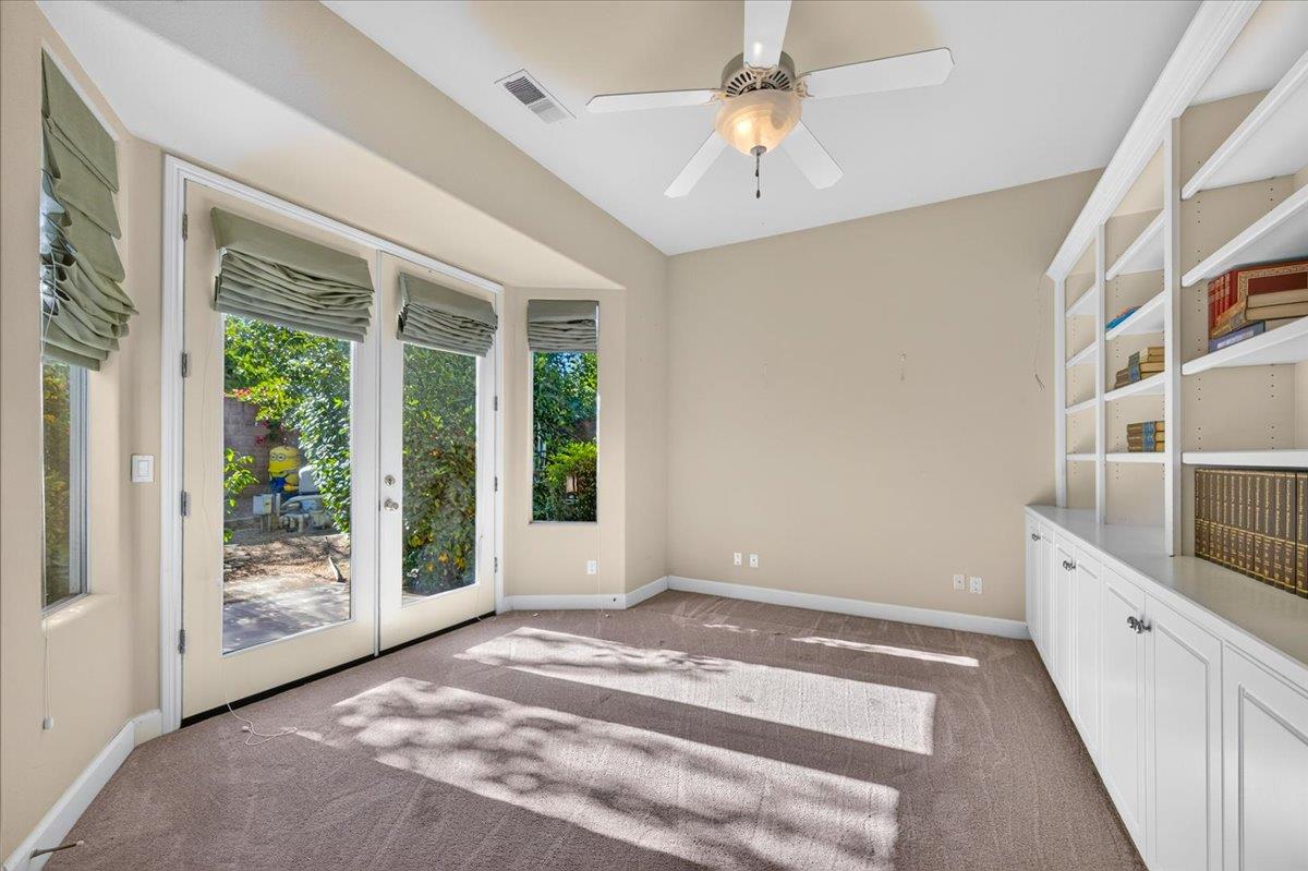 11 W Jordan Ave, Clovis, CA 93611