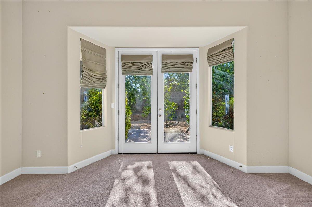11 W Jordan Ave, Clovis, CA 93611