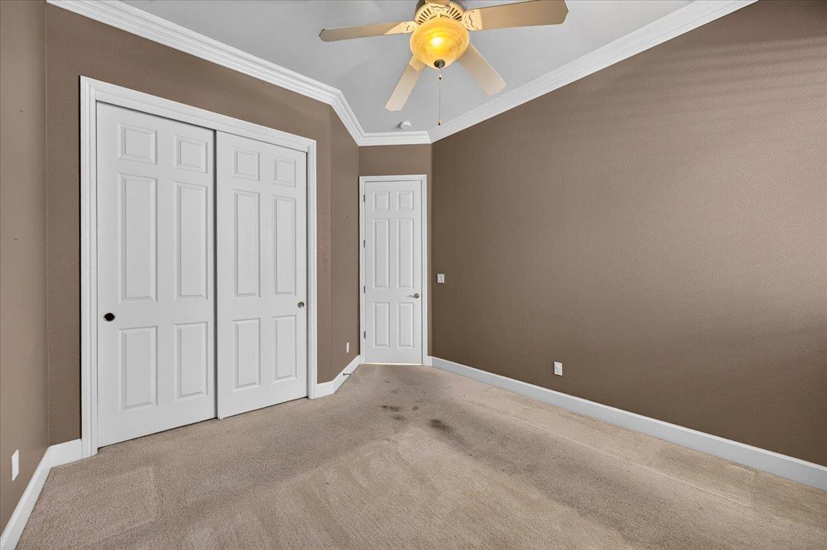 11 W Jordan Ave, Clovis, CA 93611