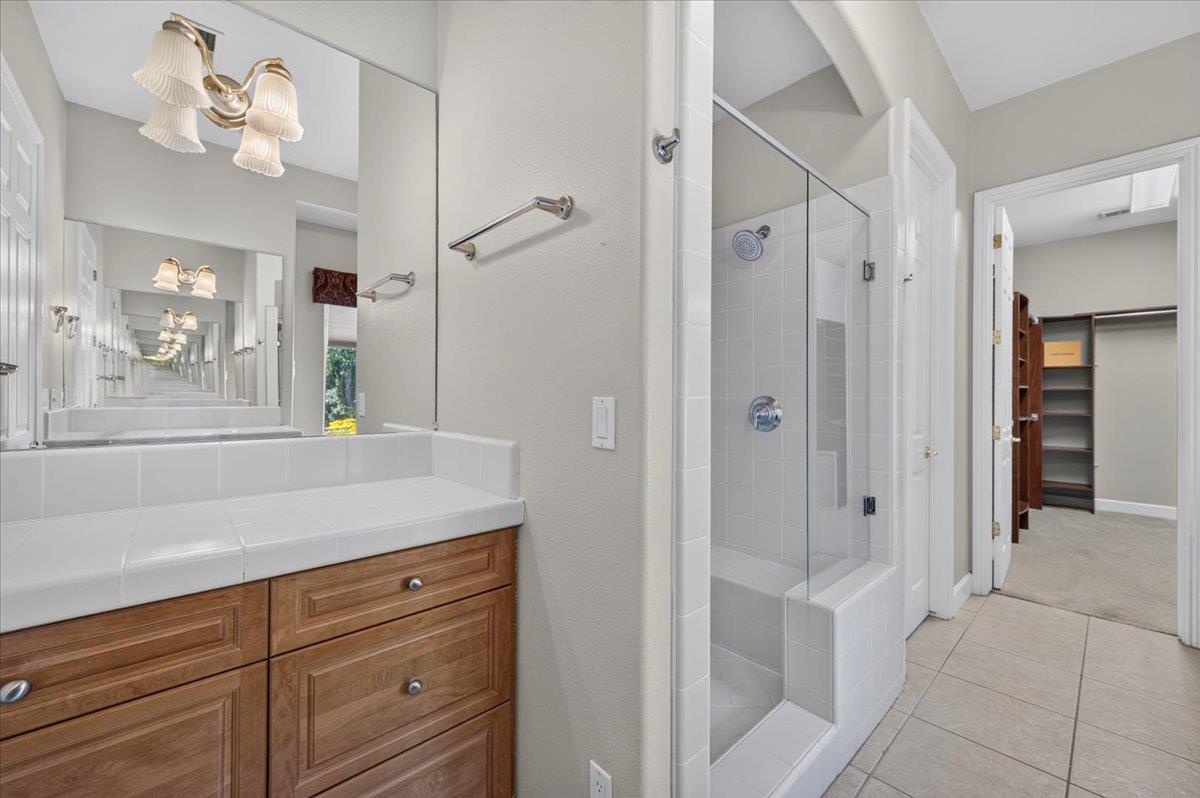 11 W Jordan Ave, Clovis, CA 93611