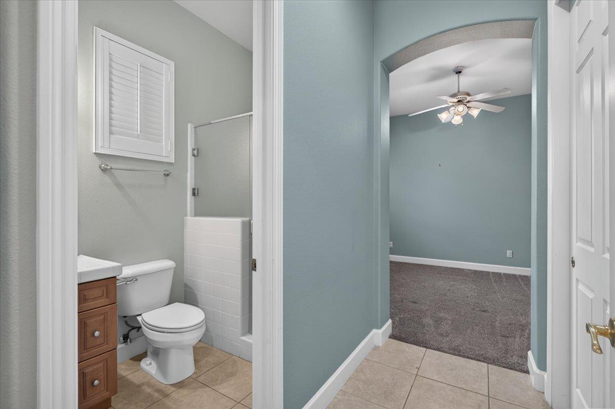 11 W Jordan Ave, Clovis, CA 93611