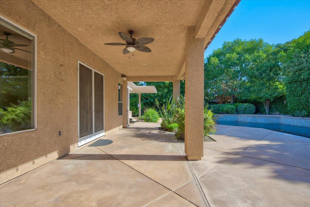 11 W Jordan Ave, Clovis, CA 93611