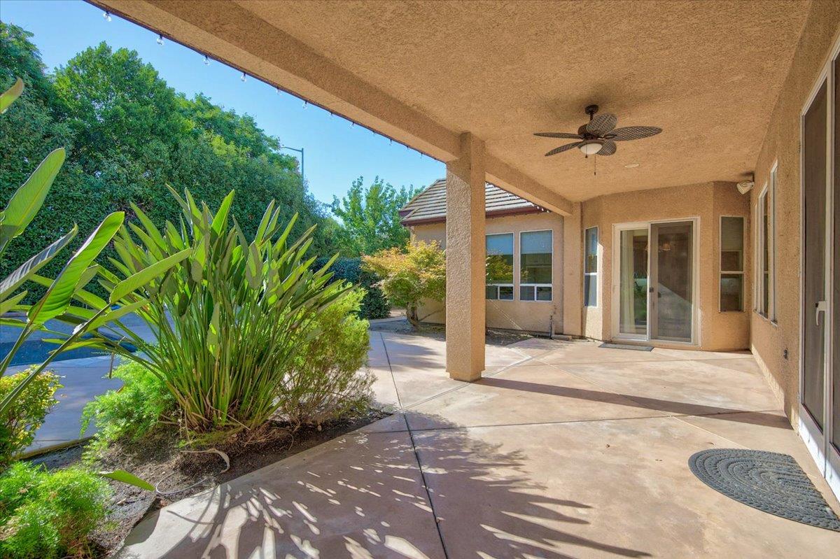 11 W Jordan Ave, Clovis, CA 93611