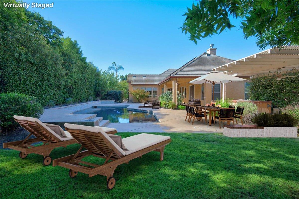 11 W Jordan Ave, Clovis, CA 93611